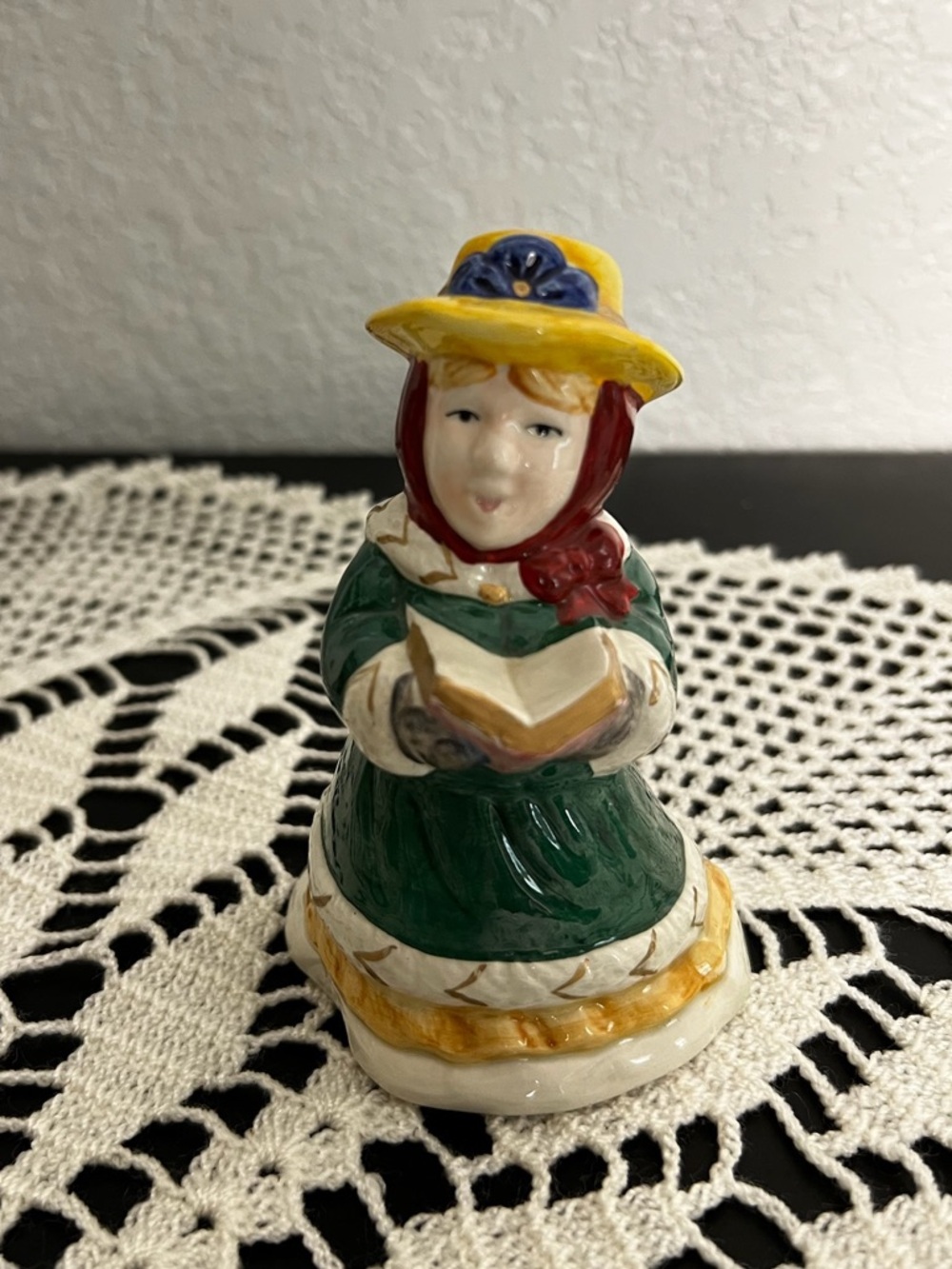 🧂✨ Vintage Ceramic Girl Salt or Pepper Shaker Cottagecore Kitchen Decor ✨🧂